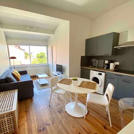 Apartamento Beautiful 200 From Tram B Talence